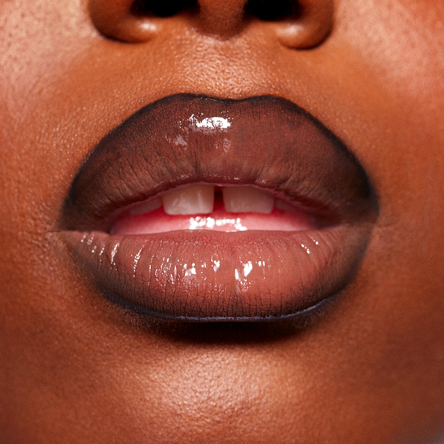 THE AUTOMATIC LIP PENCIL (DELINEADOR DE LABIOS)